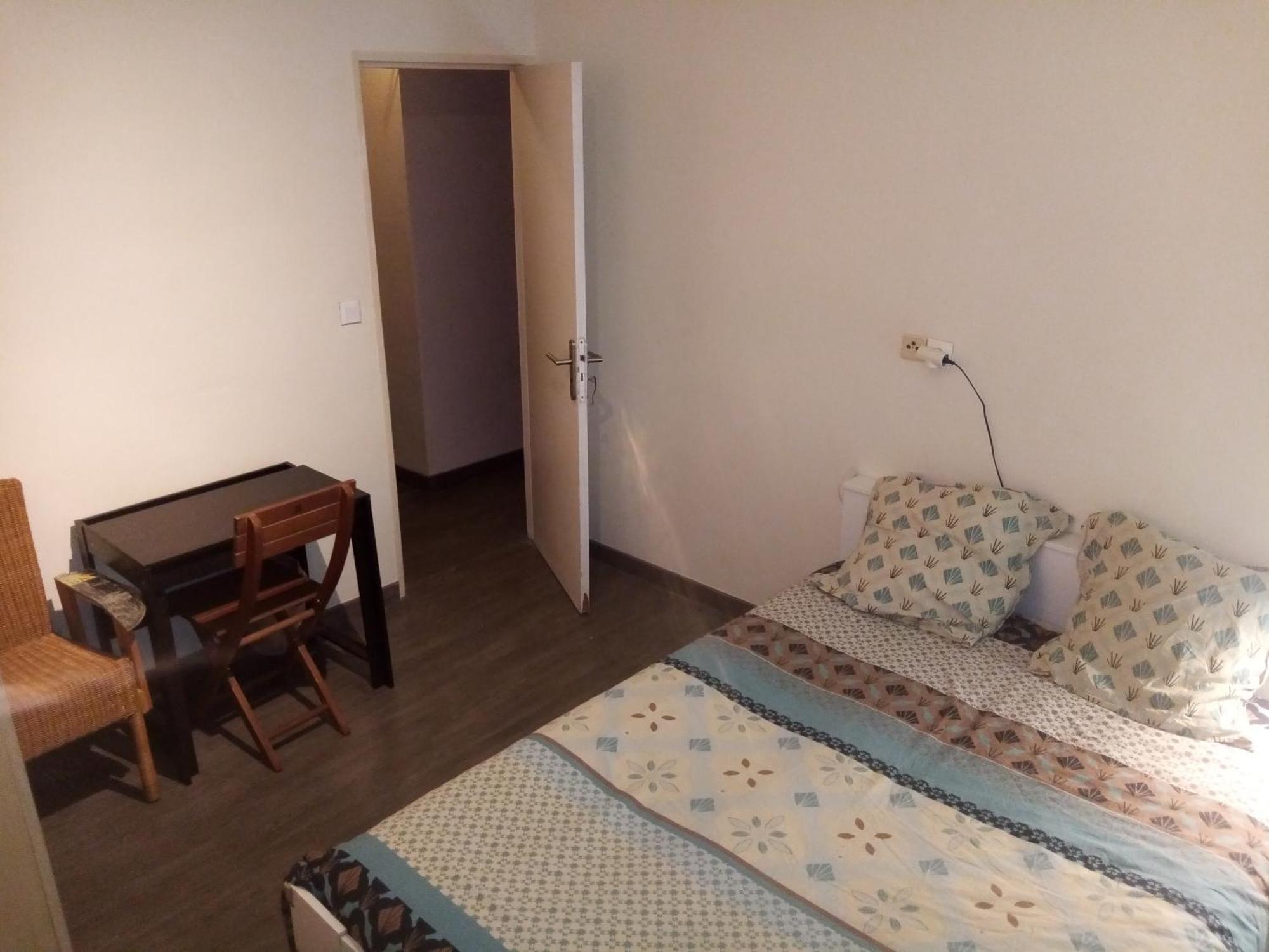 Paris Porte D'Italie - Chambre A Louer Avec Parking Et Vue Sur Paris Le Kremlin-Bicetre Luaran gambar